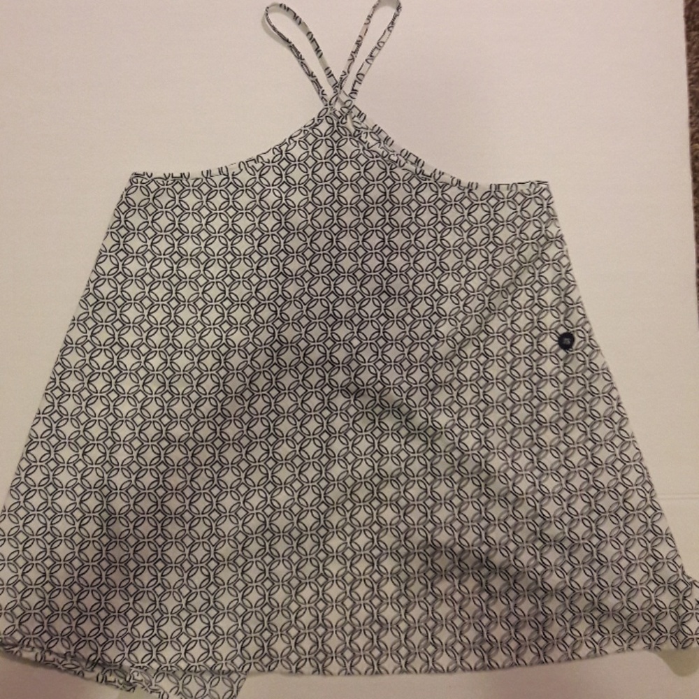 White and black pattern tank